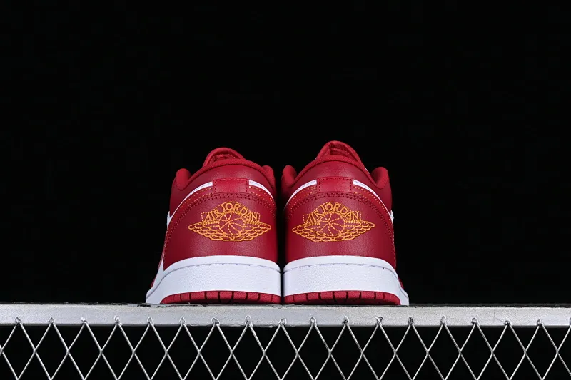 All categories Air Jordan Jordan series basketball shoes Air Jordan 1 Low G version pure original Air Jordan 1 Low AJ1 Joe 1 new white and red low-end basketball shoes 553558-607